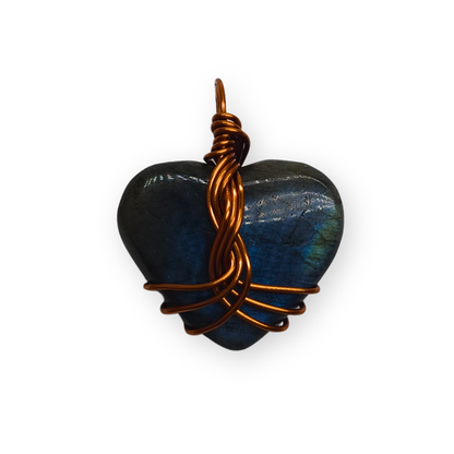 Labradoriet hart wire wrapped