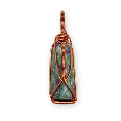 Robijn in Fuchsiet wire wrapped