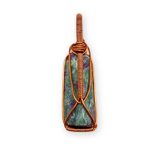 Robijn in Fuchsiet wire wrapped